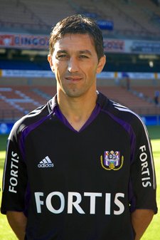 Besnik Hasi 2005-2006