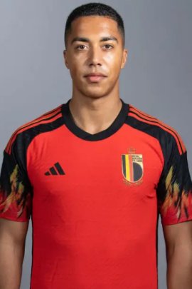 Youri Tielemans 2022